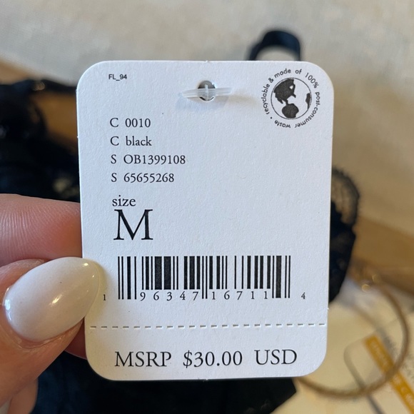 Free people soft lace unlined bralette- Size M - Picture 4 of 4